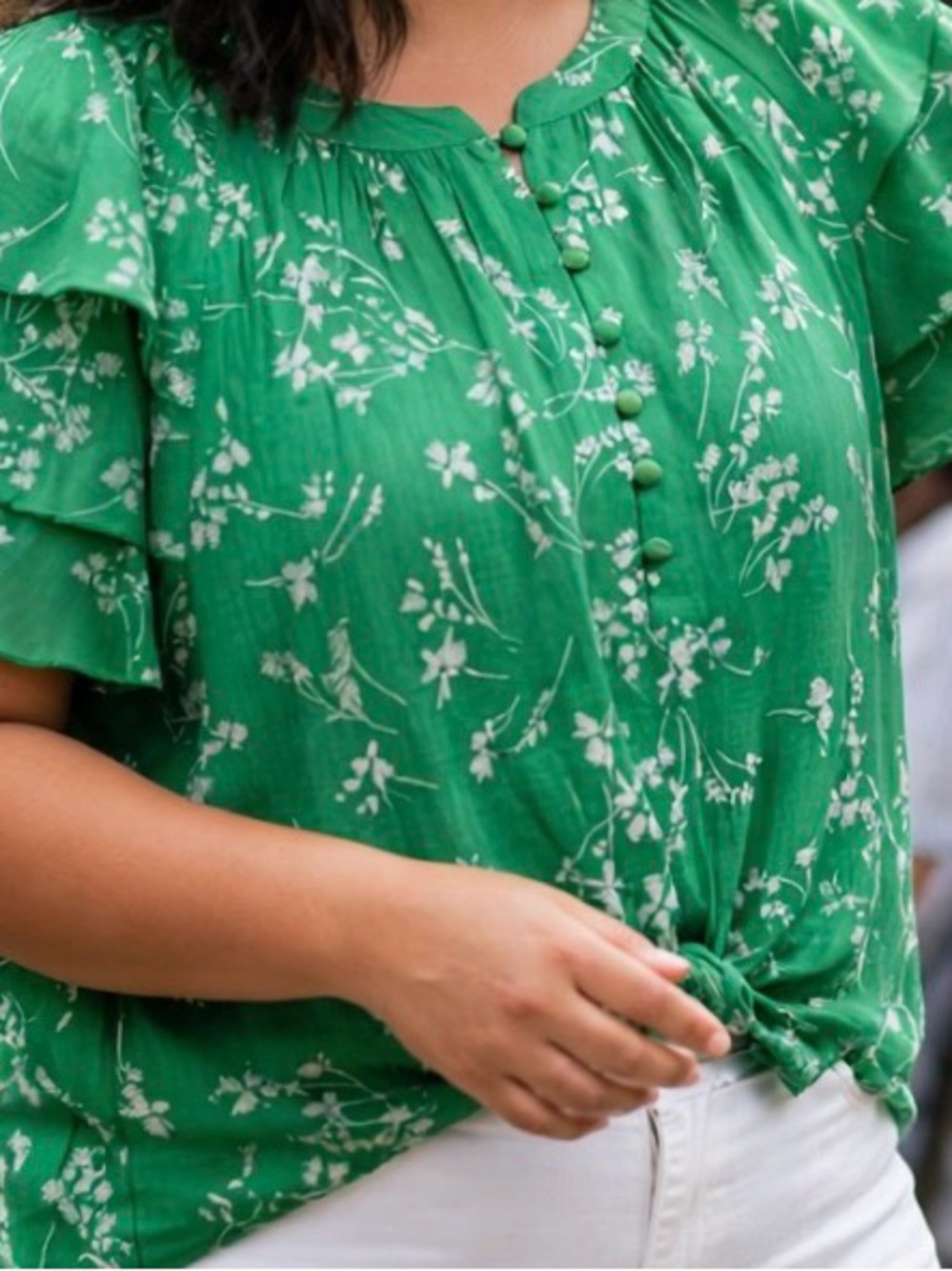 Hope & Harlow Green Floral Button-Front Women’s Blouse with Short Ruffled Sleeve